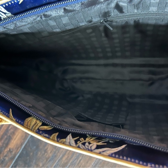 Bamboo Handbag - Picture 8 of 16